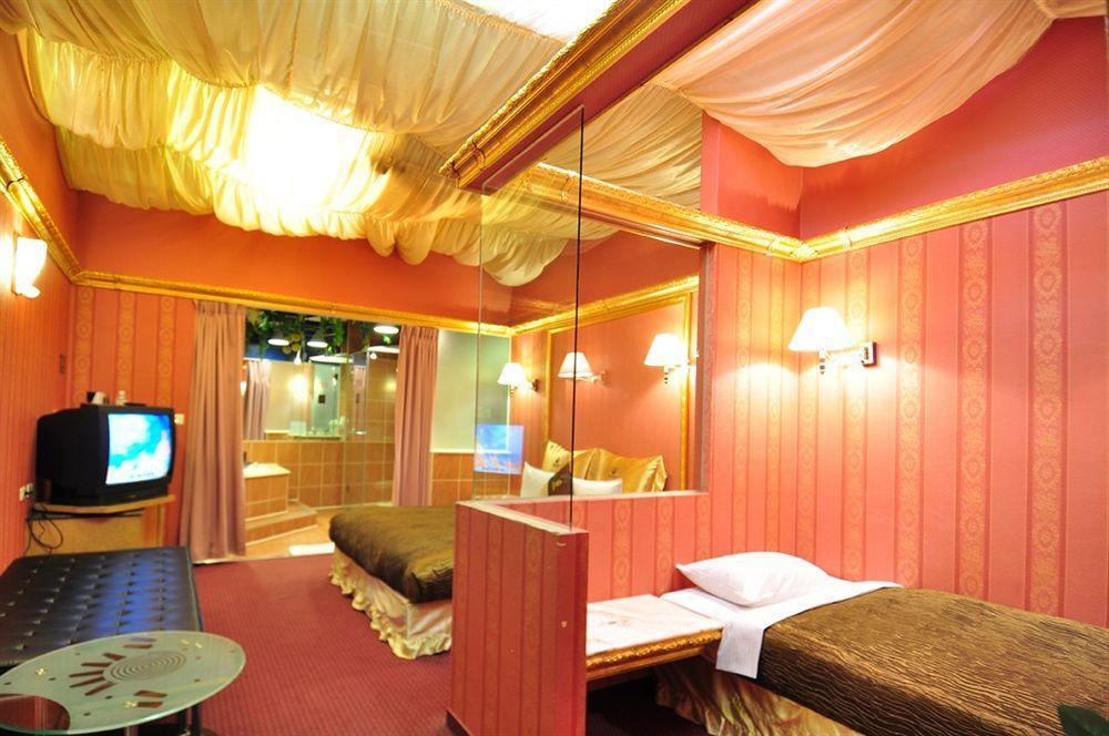 The We Hotel Taipei Exterior photo