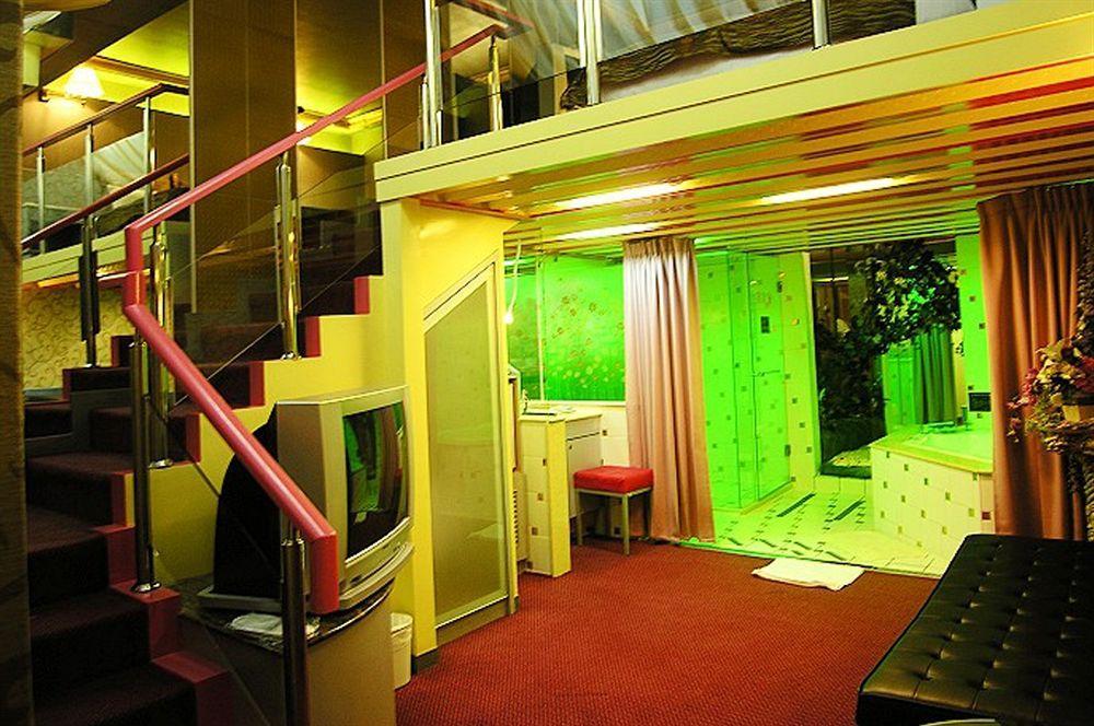 The We Hotel Taipei Exterior photo